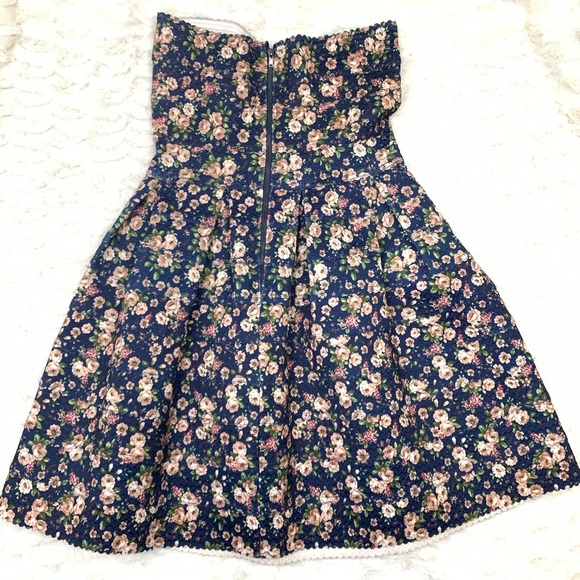 ⭐️3/$15⭐️ Sans Souci Navy Floral Strapless Dress - Picture 3 of 8